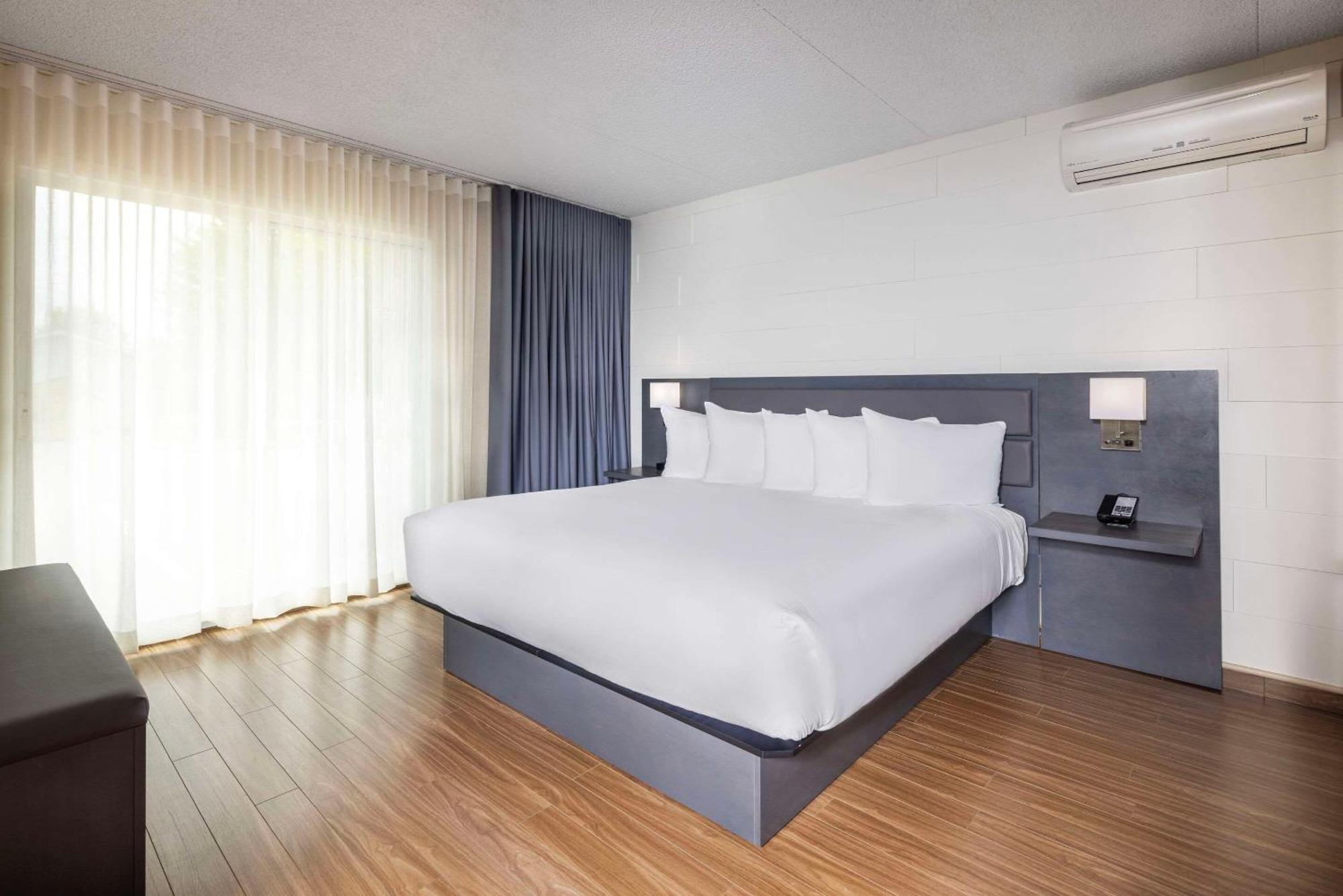 Les Suites De Laviolette Ascend Hotel Collection Trois-Rivieres Luaran gambar